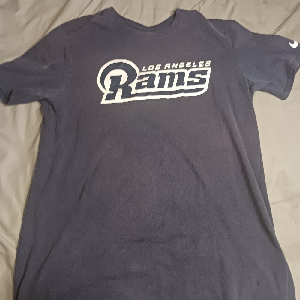 Nike los angeles Rams Tshirt Size l